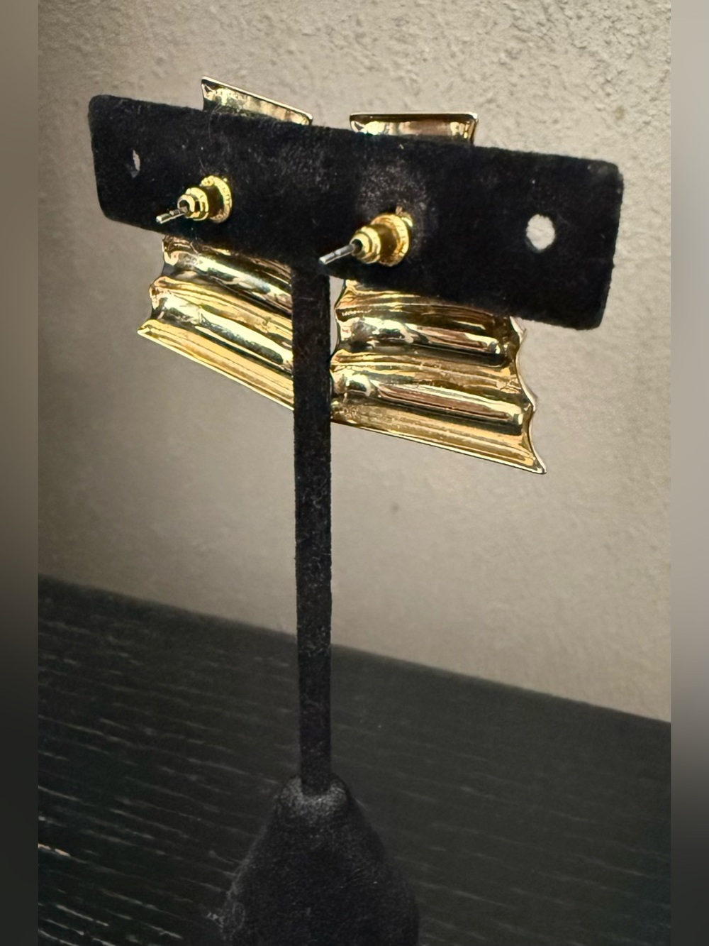 Vintage Gold Tiered Pyramid Earrings - Picture 5 of 6